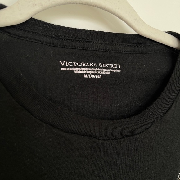 Black stretchy loungewear top from Victoria's Secret - Picture 3 of 3